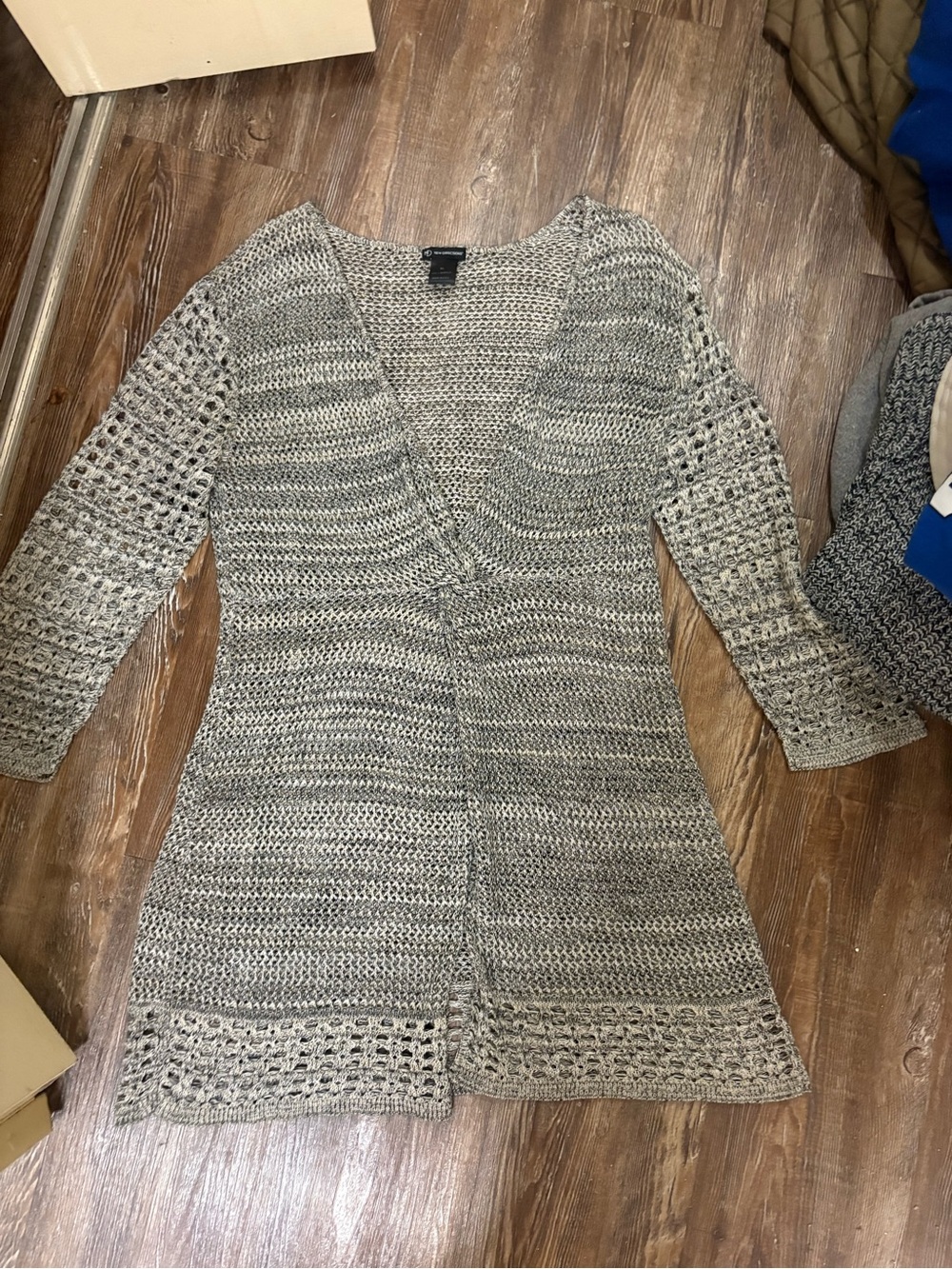 new directions Gray Open-Front V-Neck Knit Cardigan